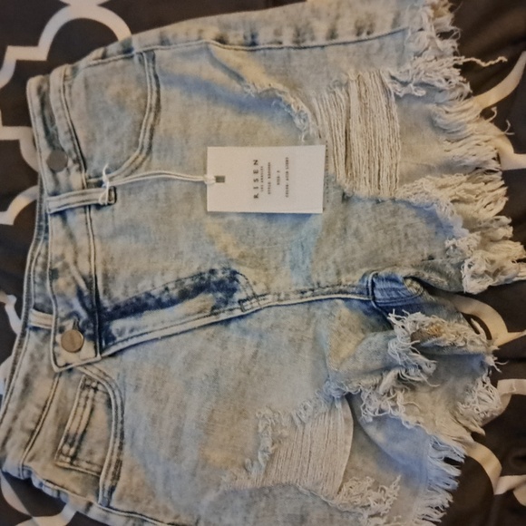 Risen jean shorts womens size Small cross over distressed hem acid wash RDS6004 - Picture 7 of 7